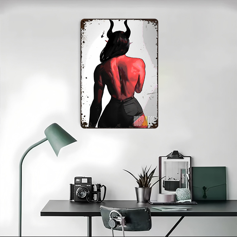 붉은 피부를 가진 악마 여성의 뒷모습, 개인 맞춤형 3 - Women Accessories Poster 리뷰 및 가격