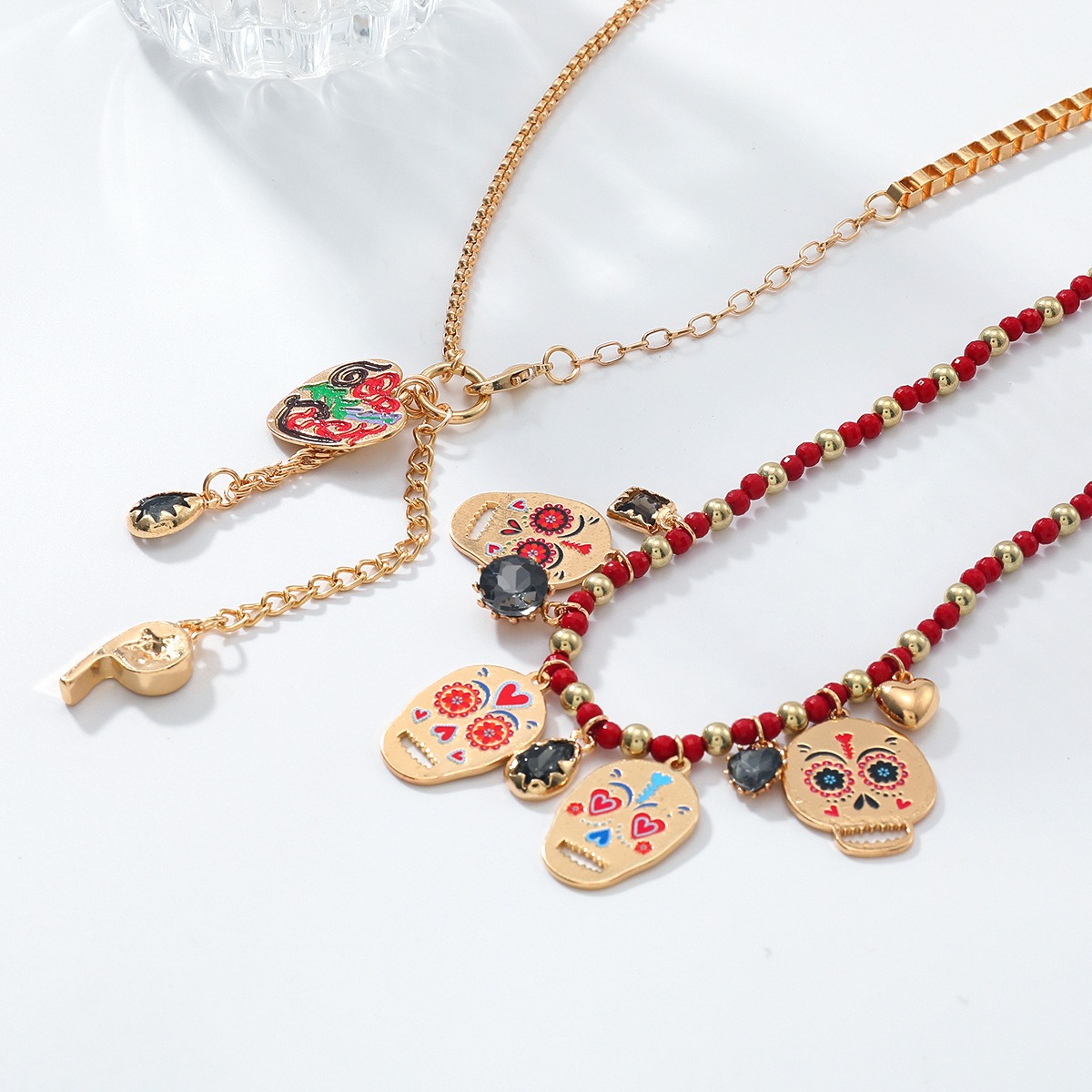 골드 썬 문 코인 펜던트 목걸이, 새겨진 원형 메달리온 - Coin Necklace Delicate 리뷰 및 가격